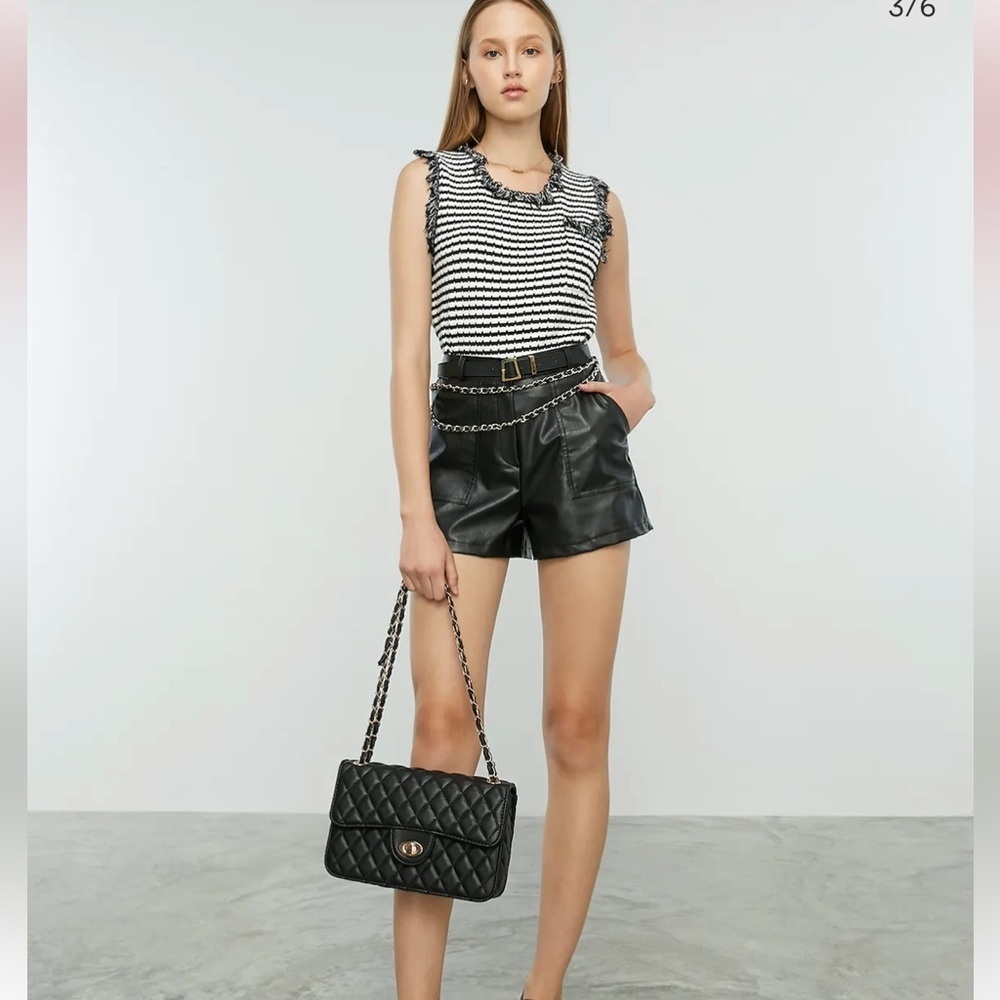 Zara Eyelash Black And White Sleeveless Knit Top